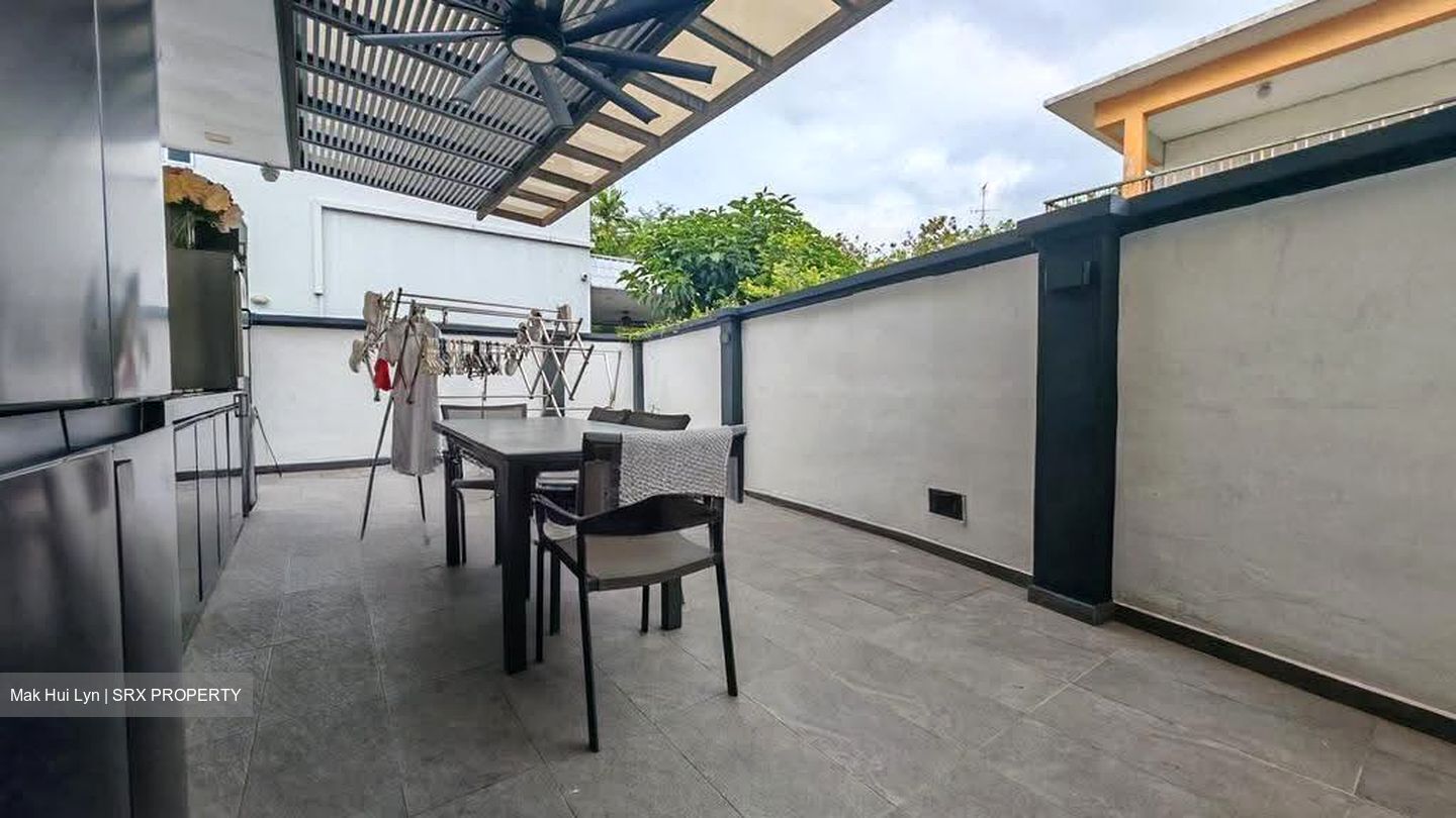 East Coast Road (D15), Terrace #610598071
